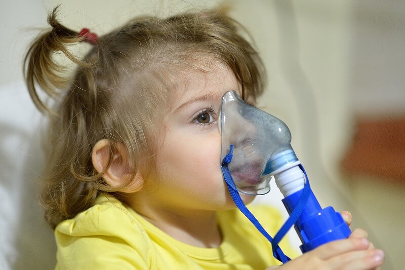 花粉症 レメディ ホメオパシー 喘息で吸入している子供